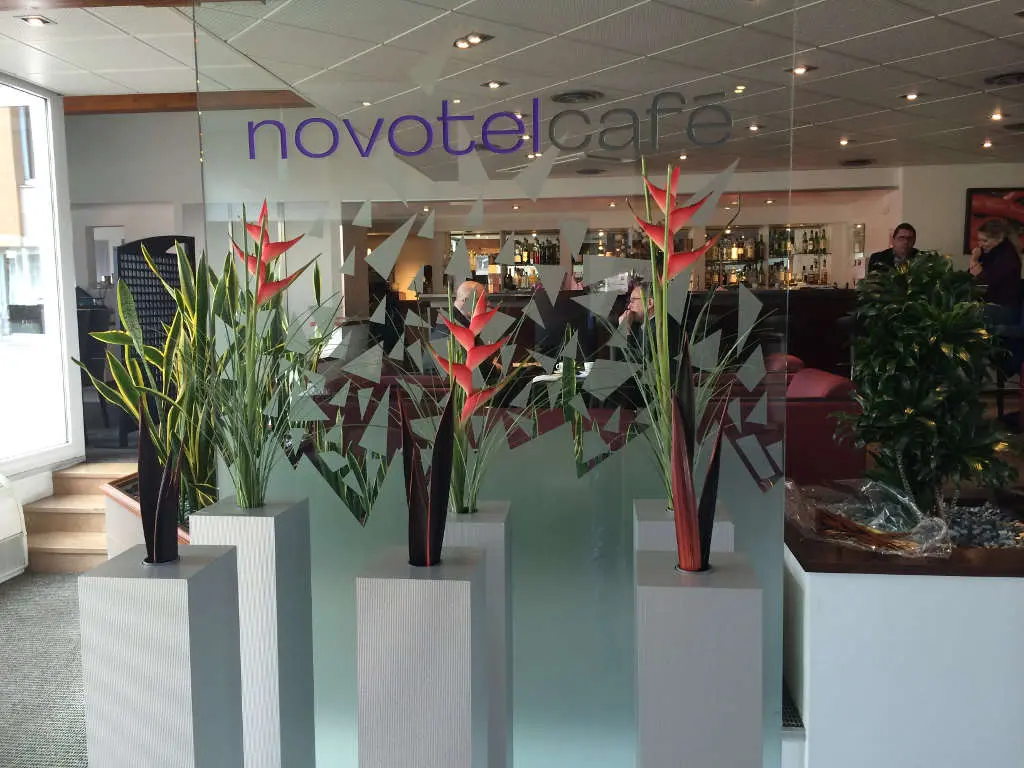 Novotel, décorations florales d'intérieur. Paysagiste Dijon, C'DECO paysagiste